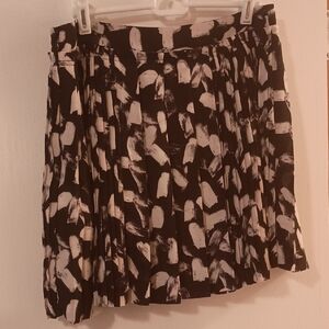Banana Republic Abstract Black and White Mini Skirt